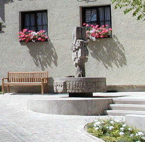 06_08-sehensw_dorfbrunnen1